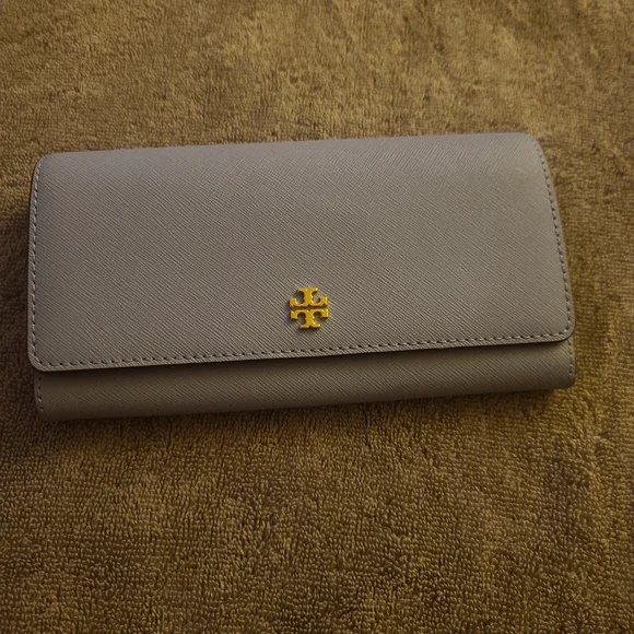Tory Burch Wallet - Picture 15 of 17